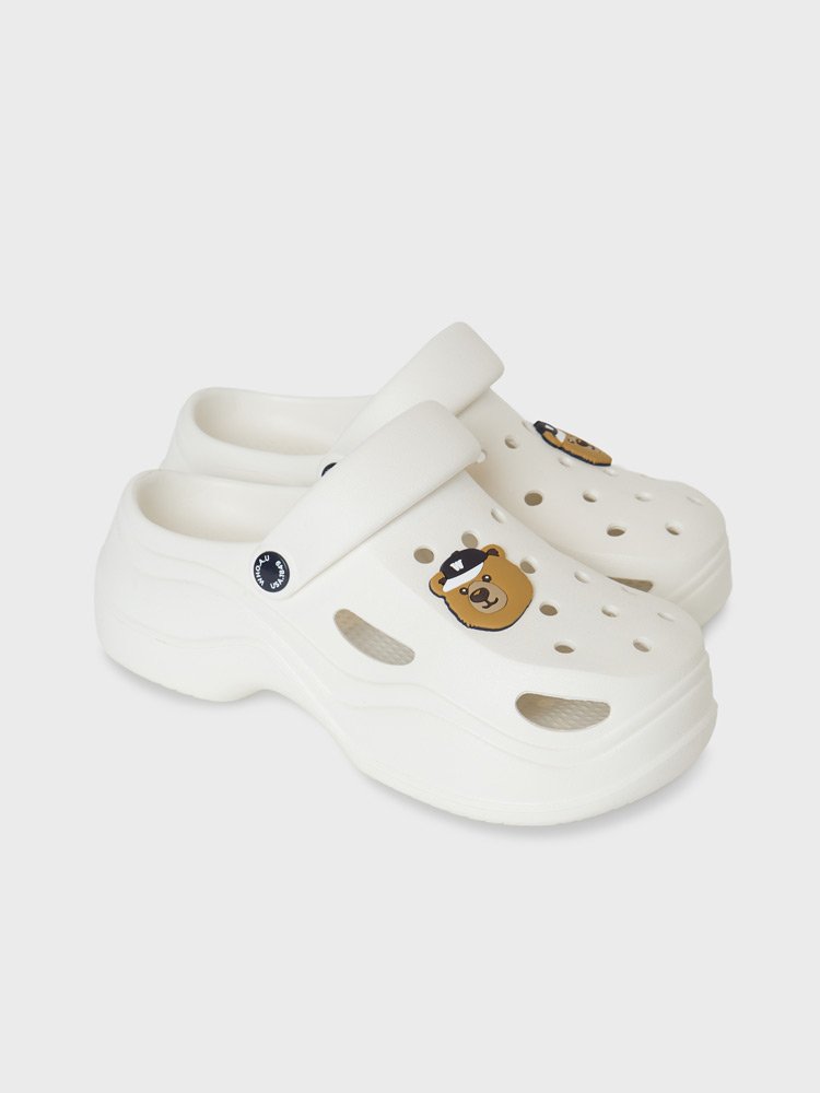 WHO A U WU729 SANDALS