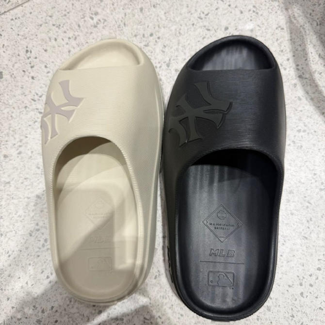 MLB ML811 SANDALS